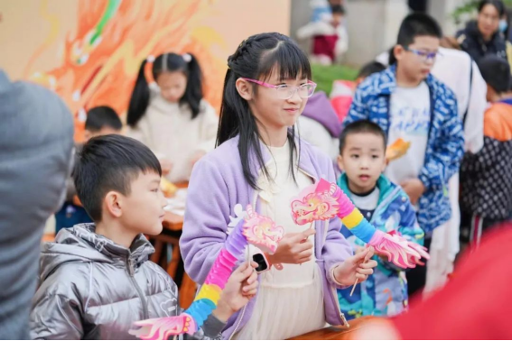 葡京娱乐场
博物馆“龙行龘龘 潮集花博”元宵游园活动292.png