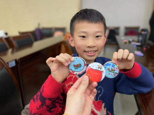 葡京娱乐场
博物馆举办“红花印记”徽章DIY活动469.png