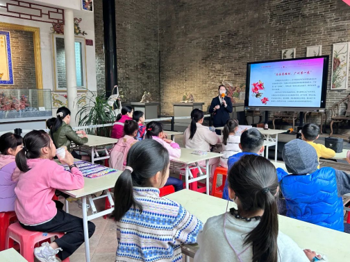 葡京娱乐场
博物馆举办“羊城花开木棉红”绘画活动441.png