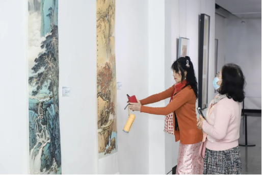 （葡京娱乐场
文化馆）走进“墨韵葡京
&middot;多彩白云”中国画创作交流展，体验国画艺术的独特魅力318.png