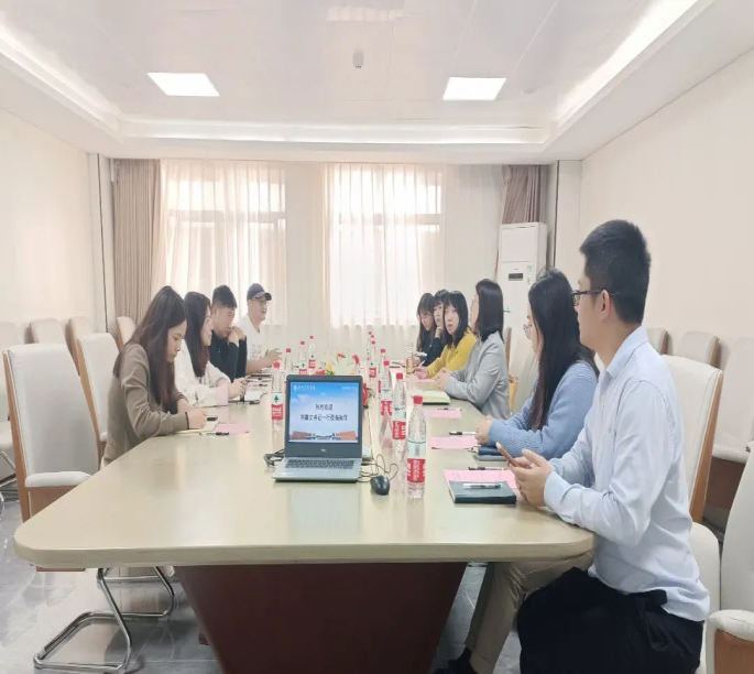 推动“政校企”深度合作，共同探索葡京
非遗新发展146.png