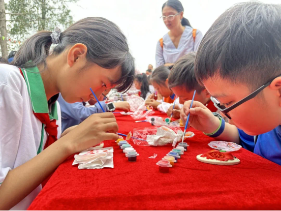 (政府网站信息稿)英雄花开英雄城 初心如炬永传承初心如炬永传承”系列活动圆满收官464.png