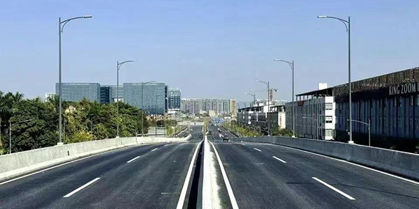 莲山路（三东大道－商业大道段）正式通车     完善城区路网结构