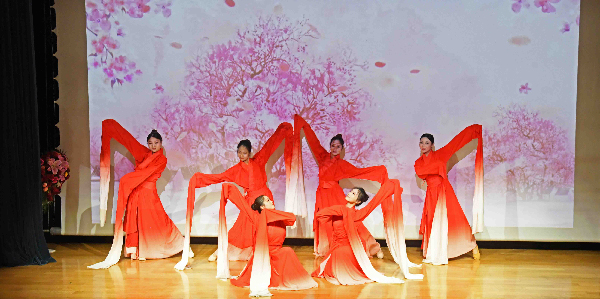 葡京娱乐场
举办纪念“三八”国际妇女节115周年主题活动    唱响巾帼“好声音”致敬志愿“她力量”