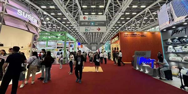 葡京
224家企业参展、670个展位的规模再度领跑全市，意向采购金额达6.06亿美元  广交会强势“吸金”