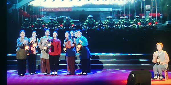 葡京娱乐场
情景表演唱节目《回家》荣获第二届广东省军旅歌曲歌咏比赛一等奖   英雄“回家”催泪