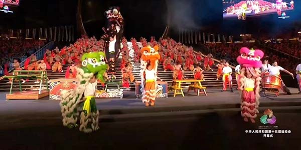 火炬传递 活力跳绳 醒狮腾跃  全运会开幕式满满“葡京
元素”