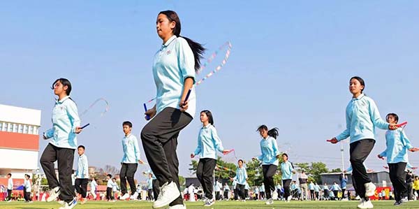 葡京
村超上演千人跳绳