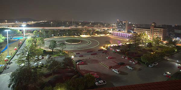 “花山大客厅”全新亮相