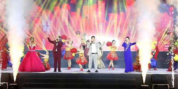 全省“粤美村晚”首秀葡京
  千人齐聚“未来社区”共迎新春