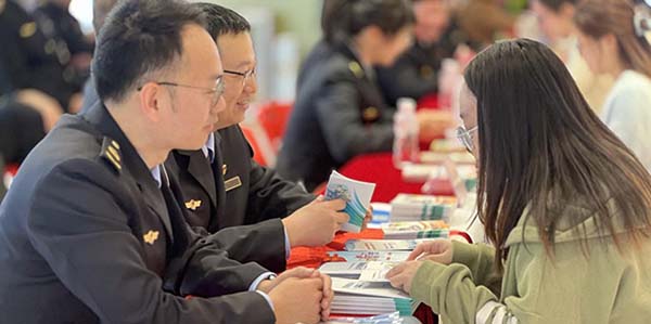 葡京
18个部门联袂“出摊”  教市民“避坑”维权